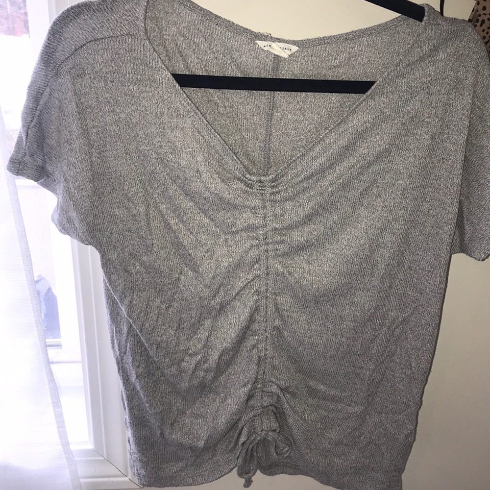 Grey top